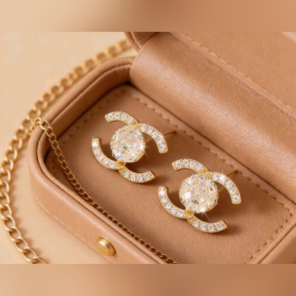 Sparkly CHANEL Style Earrings - Picture 4 of 10